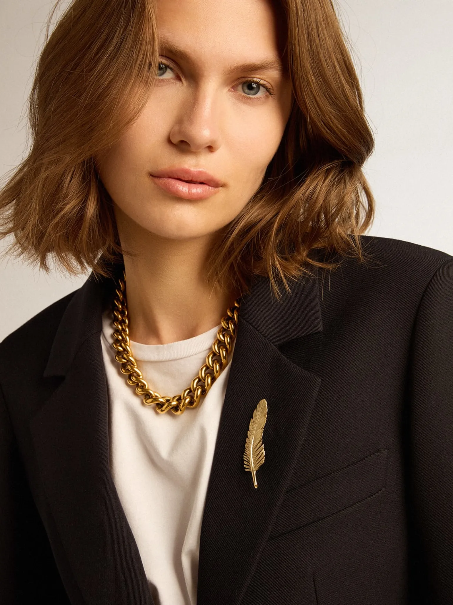 Shop Blazer feminino de abotoamento simples de gabardine de lã azul-escuro MULHER Blazers