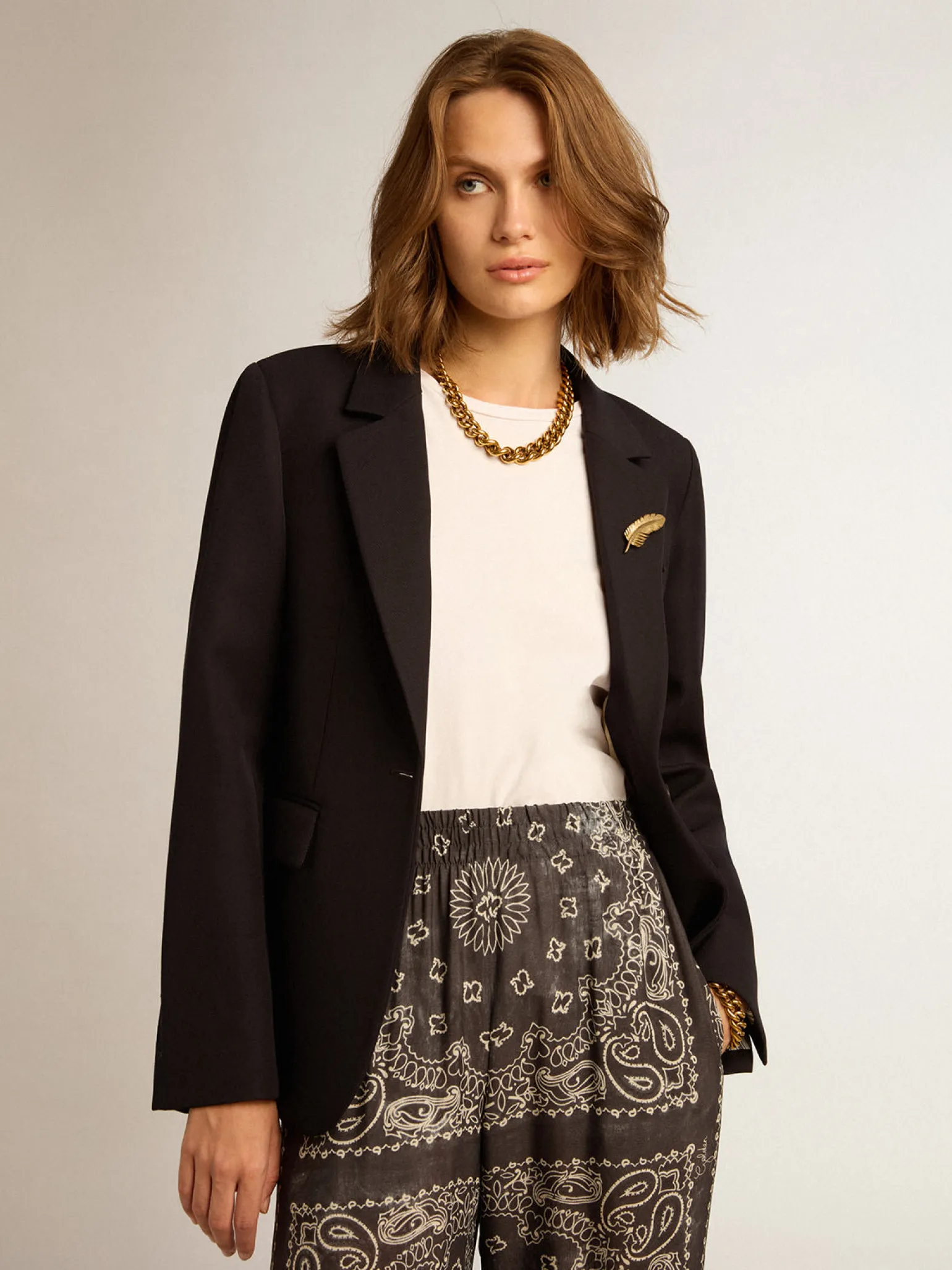 Shop Blazer feminino de abotoamento simples de gabardine de lã azul-escuro MULHER Blazers