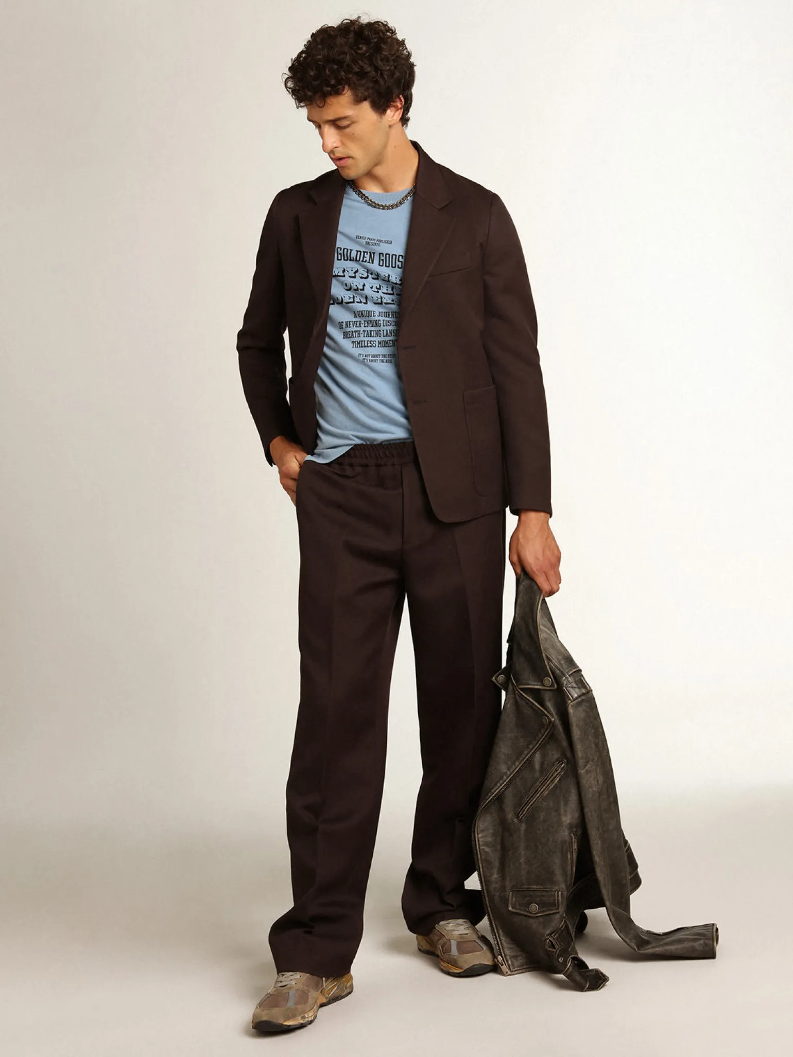 Sale Blazer masculino de abotoamento simples de gabardine de lã cor alcaçuz Blazers
