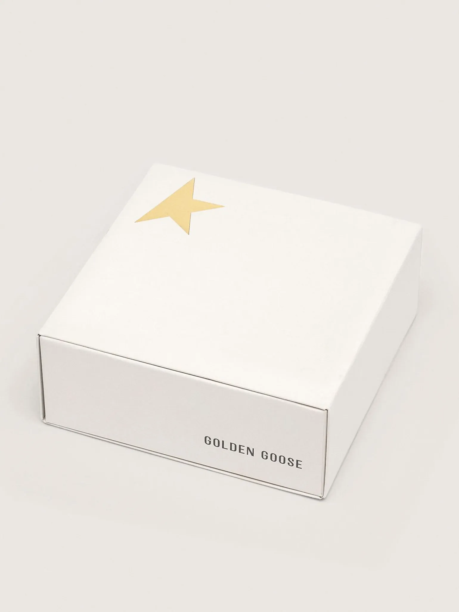 Fashion Cadarços salpicados em branco e preto com logo dourado em contraste MULHER Cadarços|Cadarços