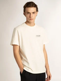 Flash Sale Camiseta branca com tratamento desgastado com escrita Camisetas