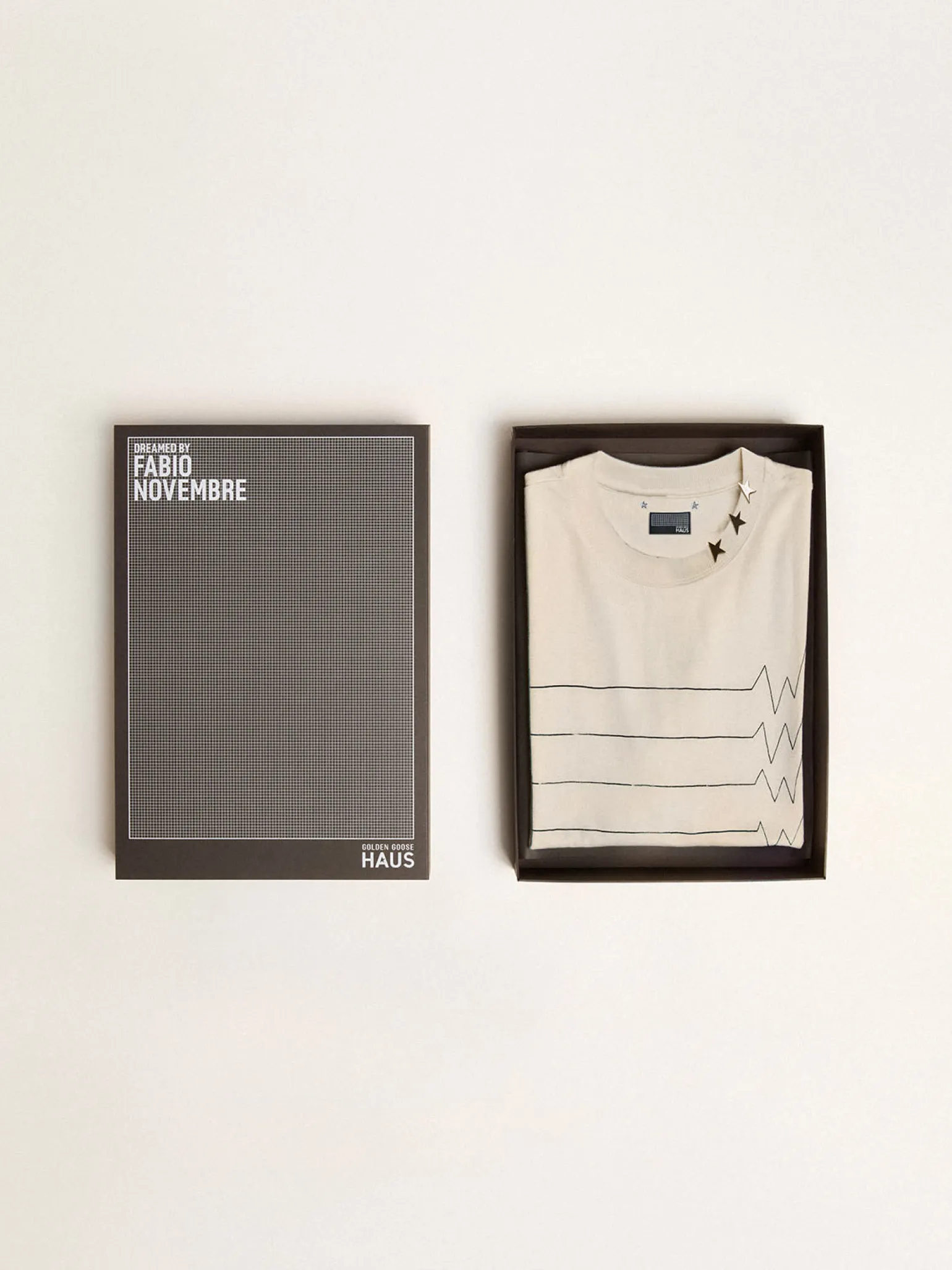 Sale Camiseta Feminina no branco heritage MULHER Camisetas