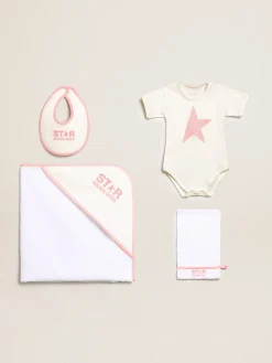 Shop Conjunto de presente branco com acabamento e logo rosa Recem-Nascidos