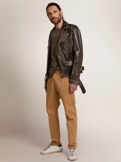 Clearance Jaqueta de couro masculina com tachas marteladas e fita aplicada Casacos e blusões