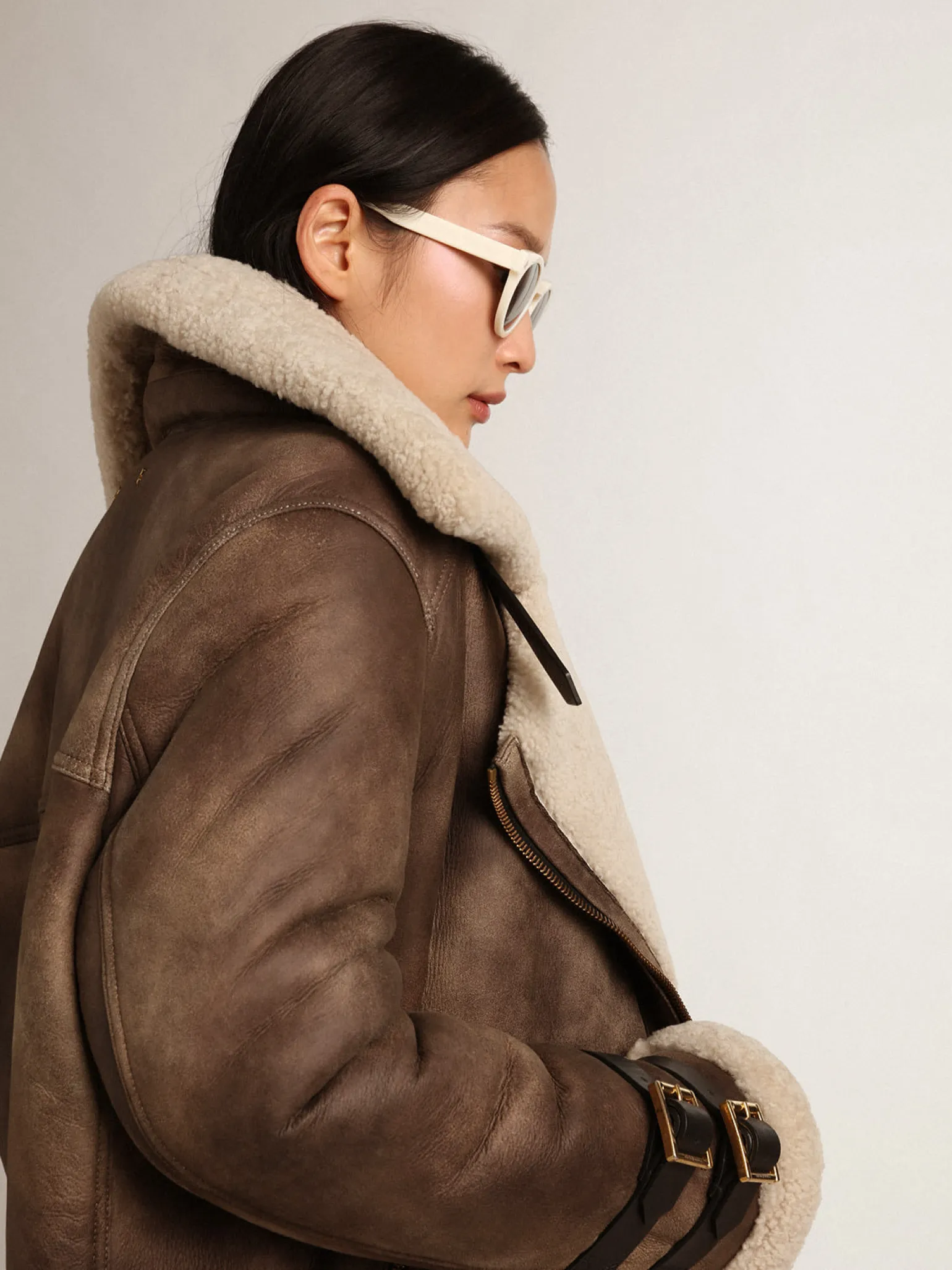 Discount Jaqueta feminina de couro com gola de shearling MULHER Casacos e blusões