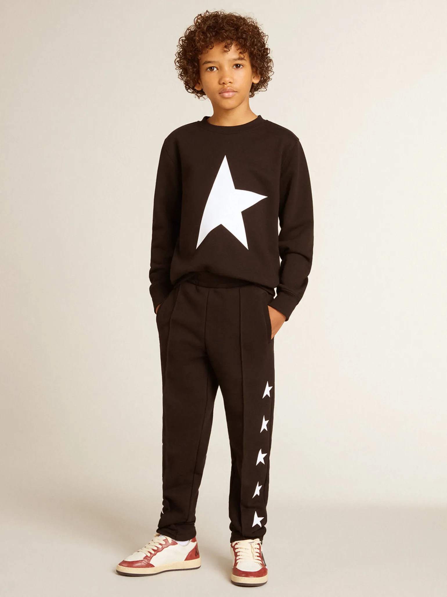 Store Moletom infantil masculino preto com maxi estrela branca na frente Roupas de cima (4-12 years)|Roupas de cima (4-12 years)