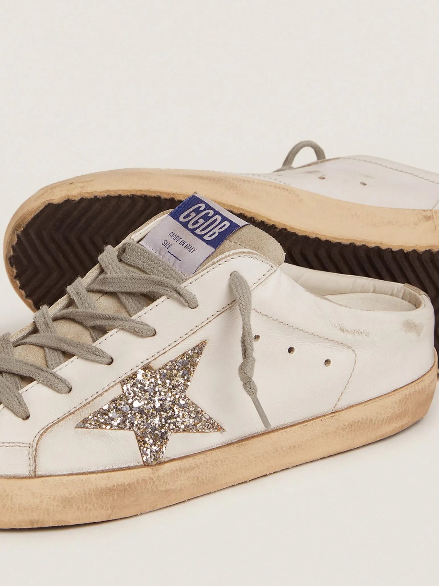 New Mule Super-Star de couro branco e suede cinza com estrela de glitter prateado MULHER Super-Star Sabot