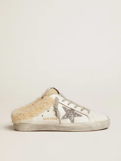 Store Mule Super-Star feminino de couro branco e forro de shearling MULHER Super-Star Sabot