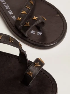 Outlet Sandália rasteira Feminina de couro preto com estrelas douradas MULHER Sapatos