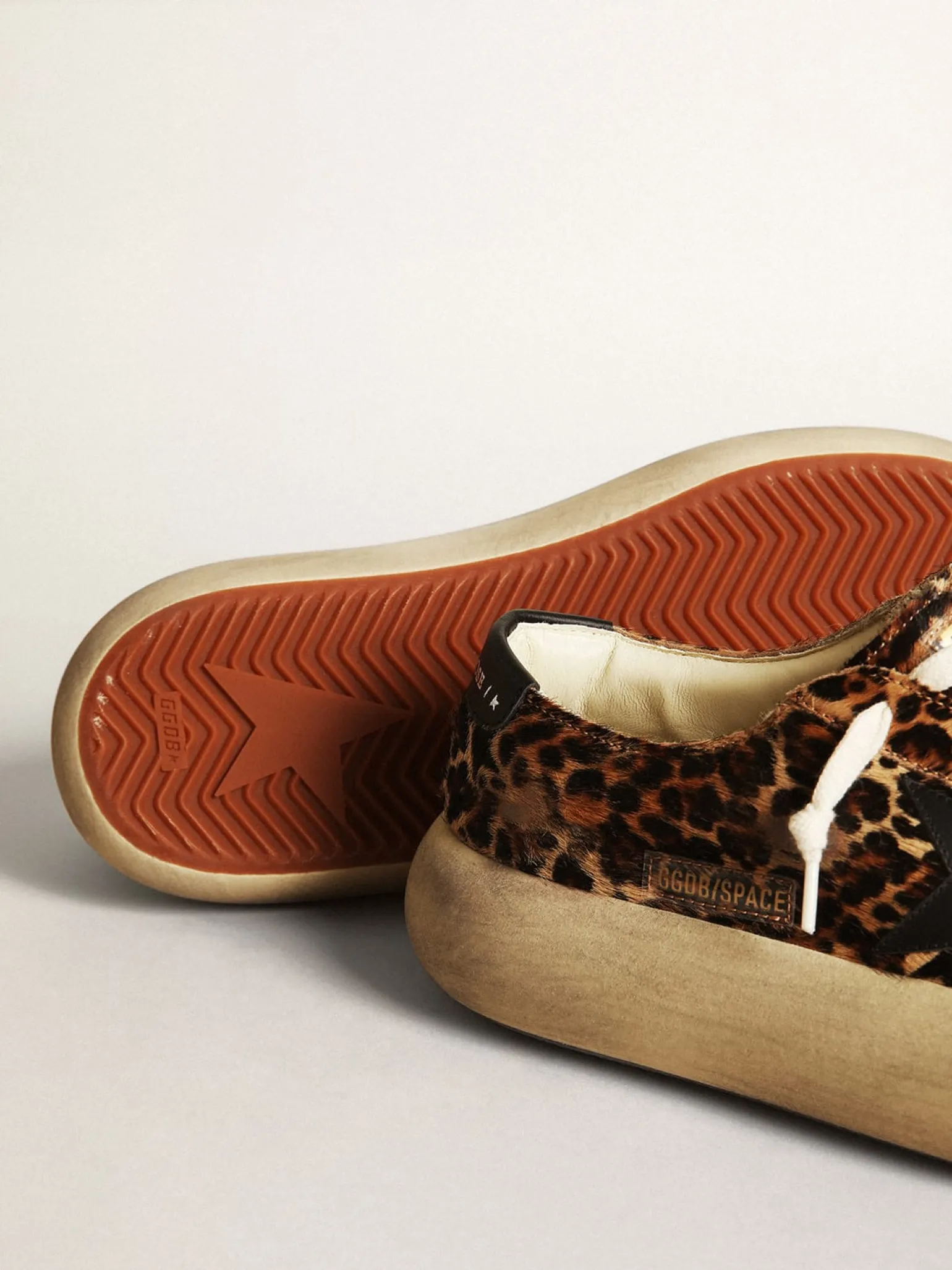 Clearance Space-Star feminino de cavalinho com estampa leopardo e estrela preta MULHER Space-Star