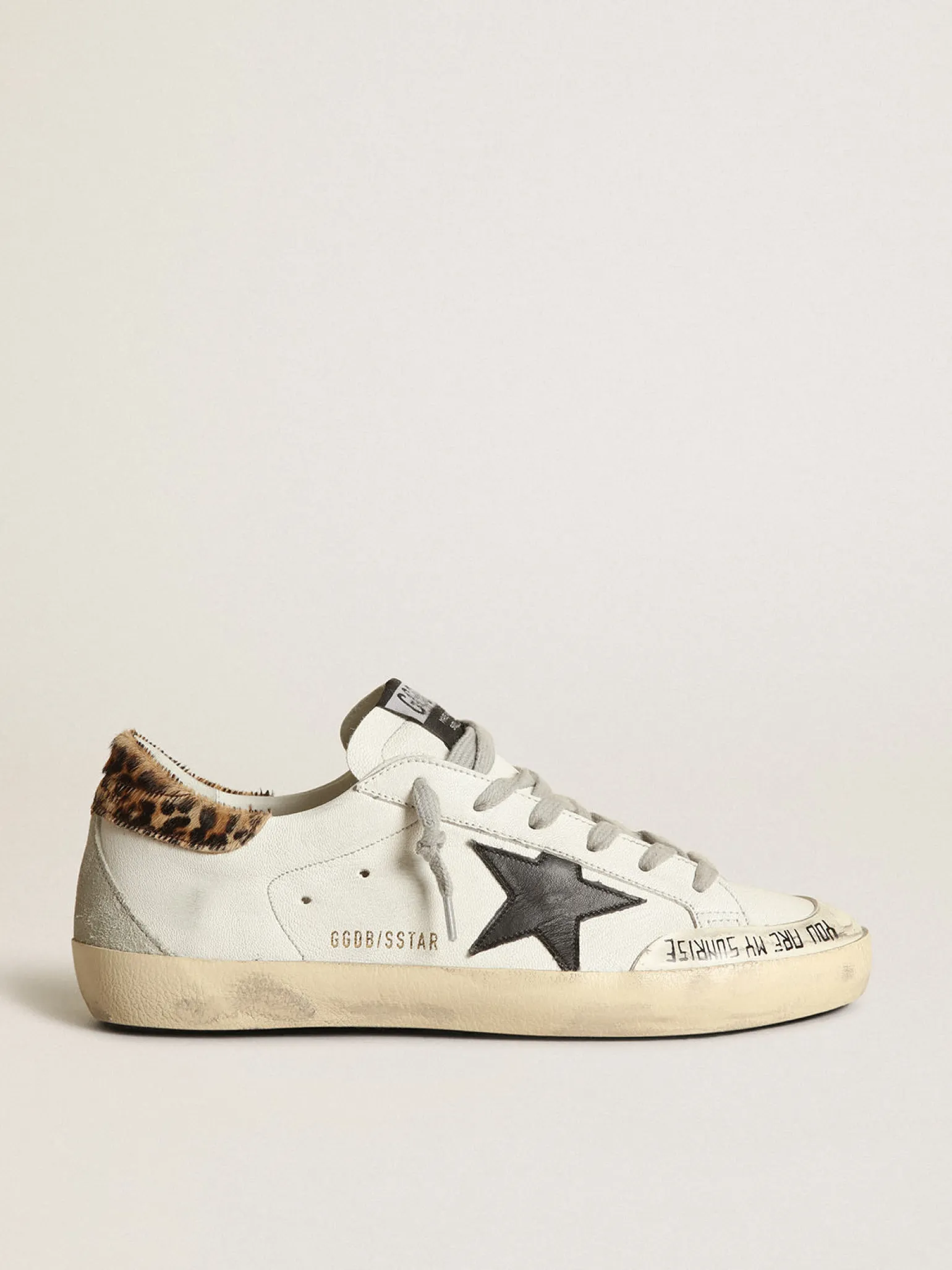 Outlet Super-Star com estrela de couro preto e talão de couro cavalinho com estampa de leopardo MULHER Super-Star