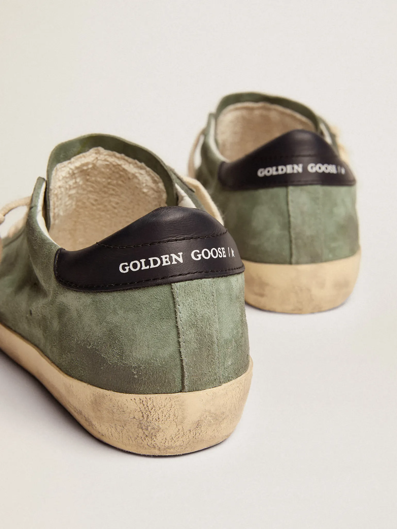 Best Sale Super-Star feminino de suede verde-militar com estrela perfurada MULHER Super-Star