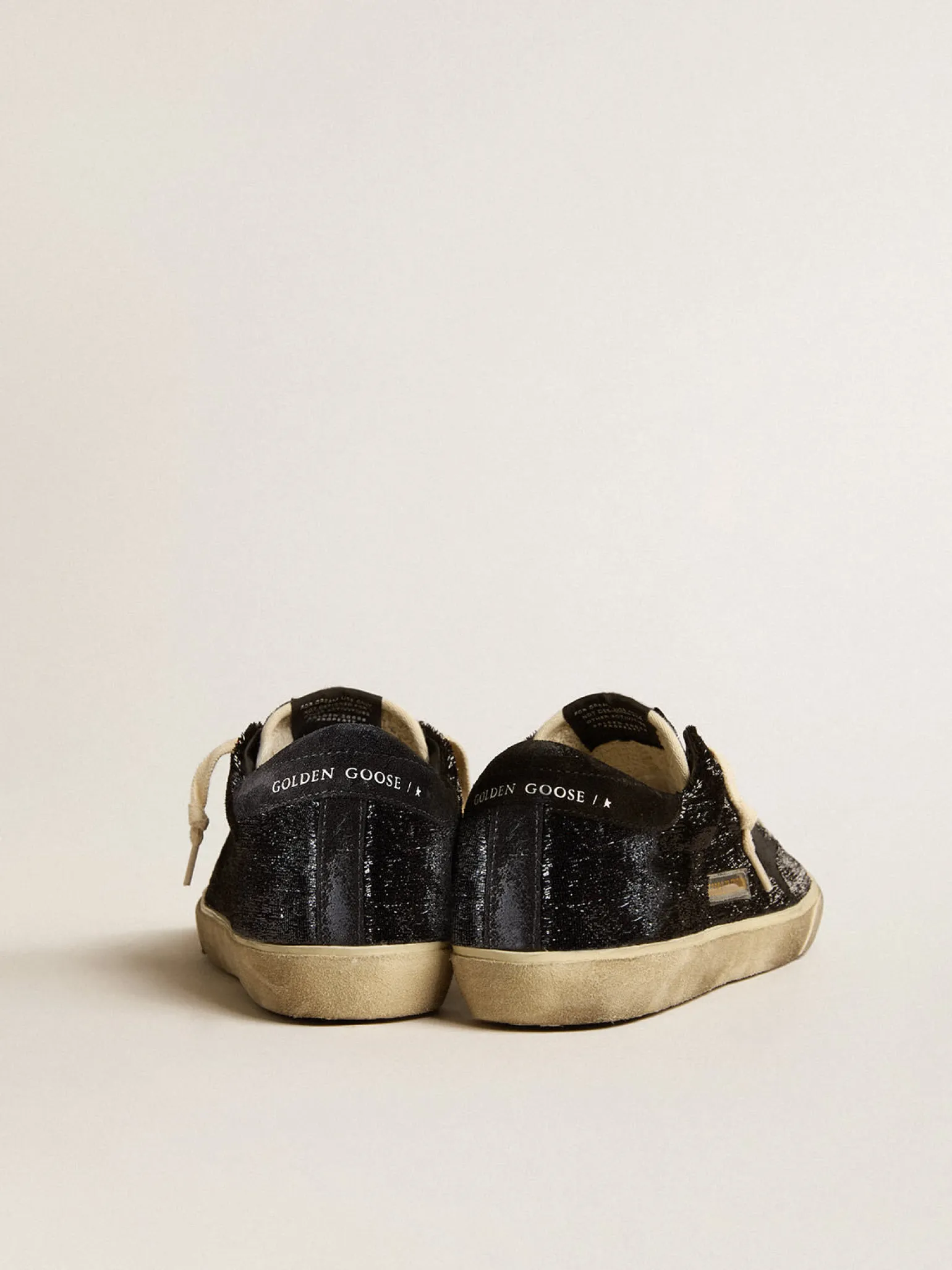 Shop Super-Star Feminino de veludo e suede pretos com estrela de suede preto MULHER Super-Star