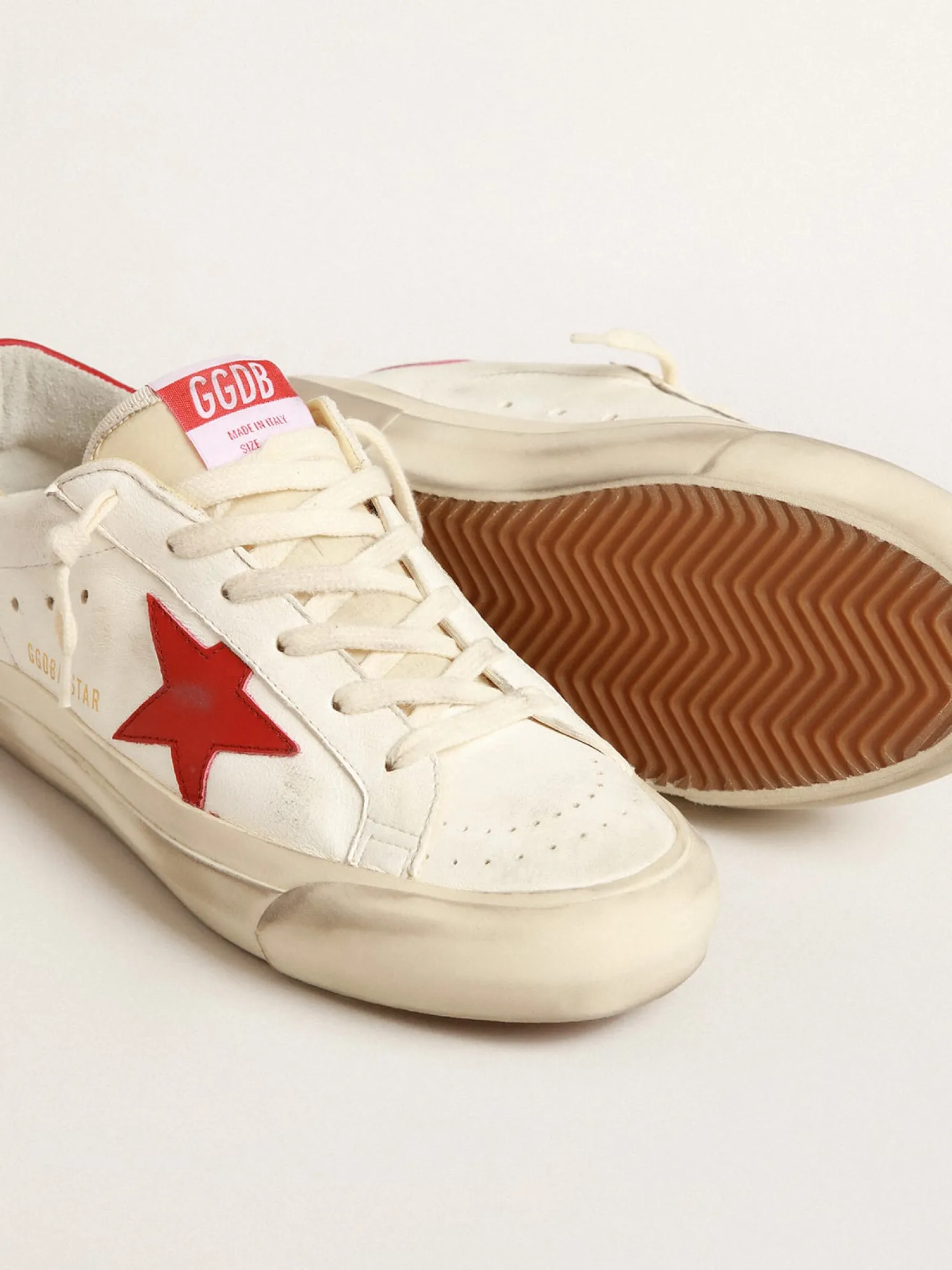 Fashion Super-Star Feminino LTD de napa com estrela e talão vermelhos MULHER Super-Star