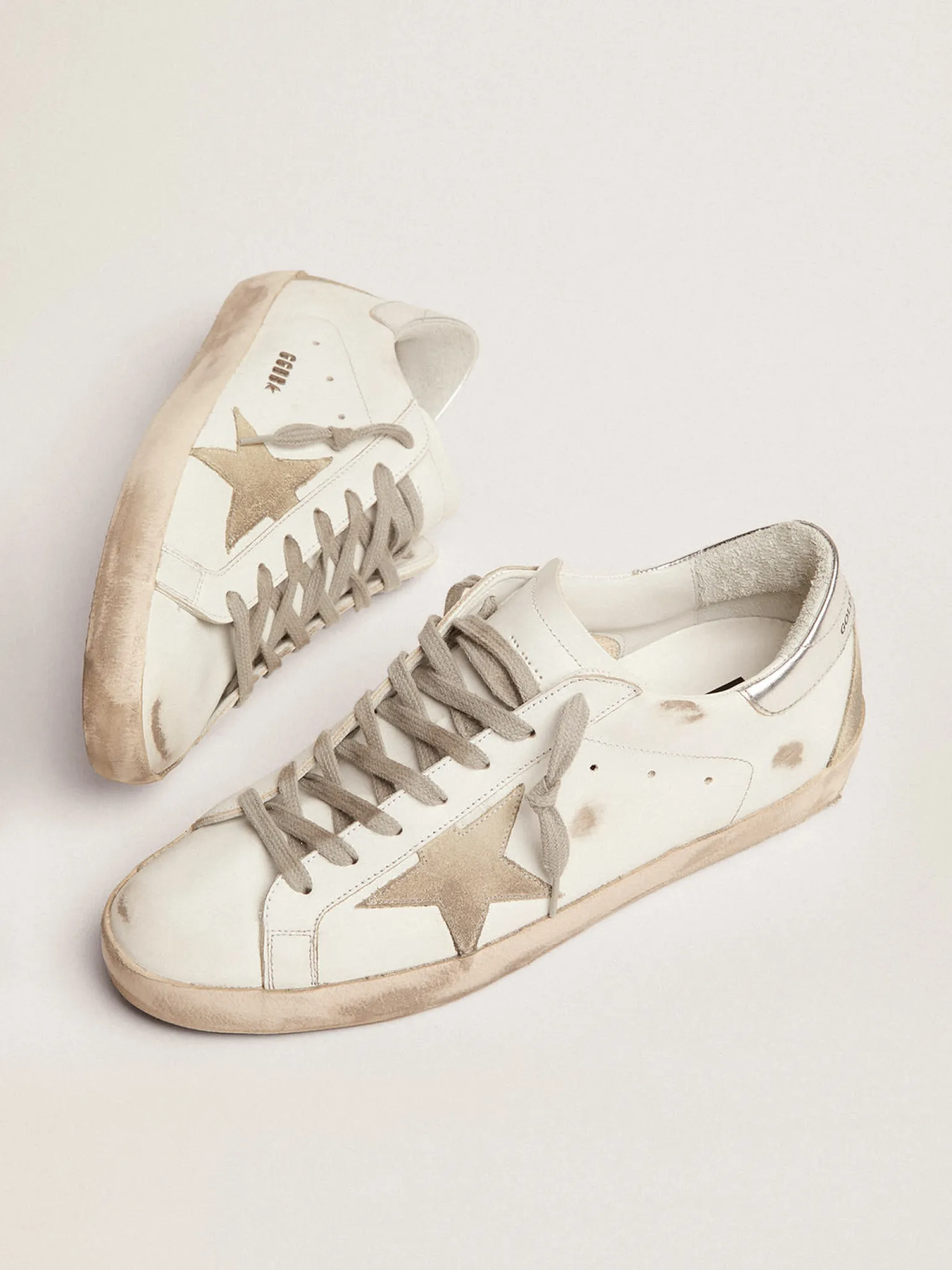 Discount Super-Star masculino com talão prateado e inscrições Super-Star