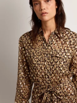 Outlet Vestido chemise feminino com estampa animal print e fio coupé dourado MULHER Vestidos e macacões